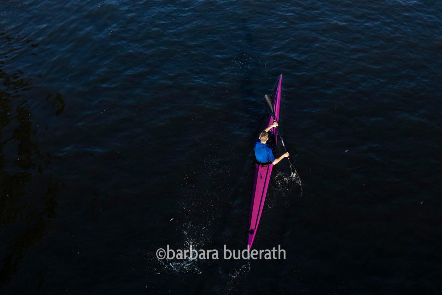 Paddler von oben fotografiert auf dem Rhein-Herne-Kanal